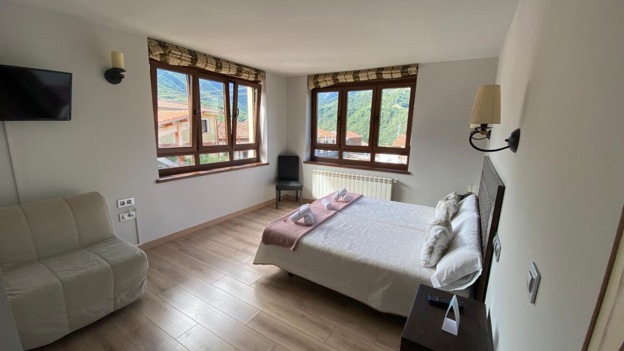 Hotel La Cuna Del Sella Осеха-де-Сахамбре Екстер'єр фото