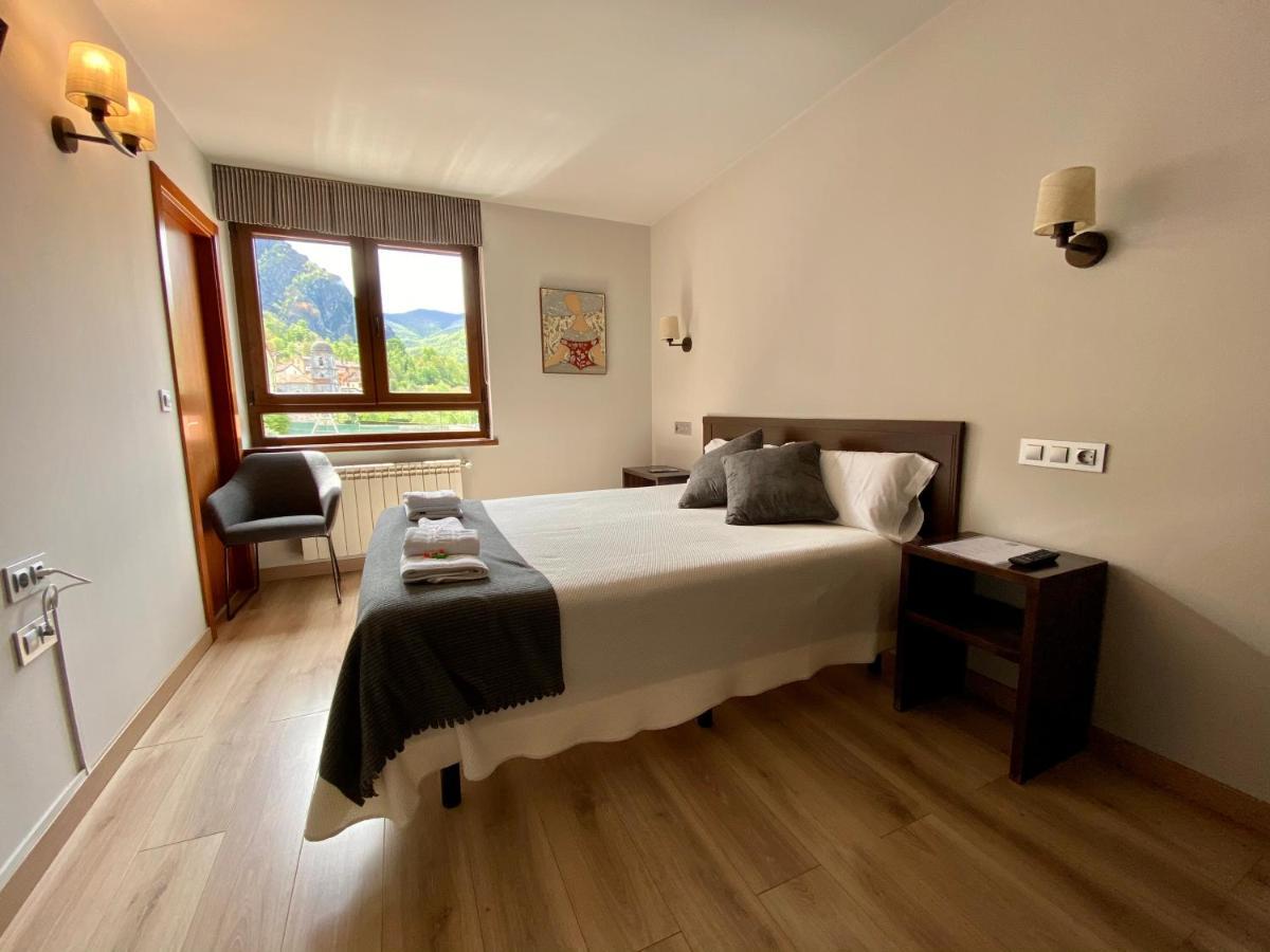 Hotel La Cuna Del Sella Осеха-де-Сахамбре Екстер'єр фото